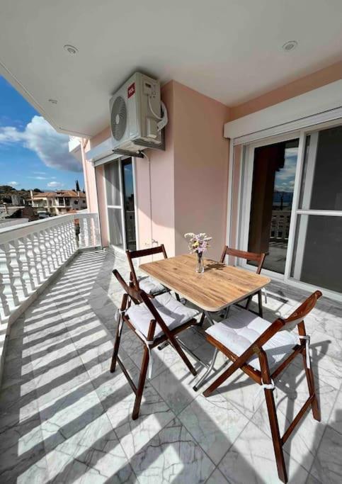 180° View Apartment Нафплион Екстериор снимка